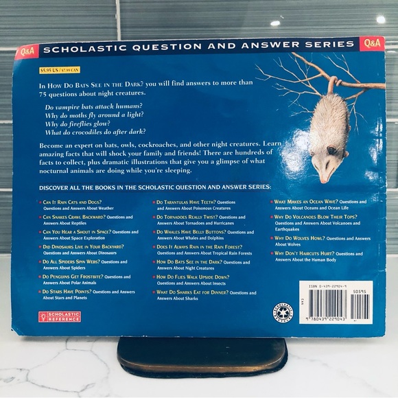 Scholastic 3 Books Plus Totoro Bookmarks - Picture 8 of 9